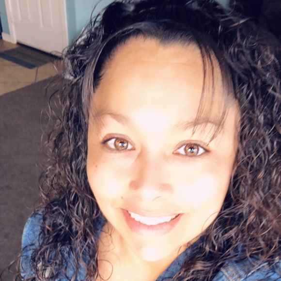 Meet your Posher, Jessica - Picture 1 of 1